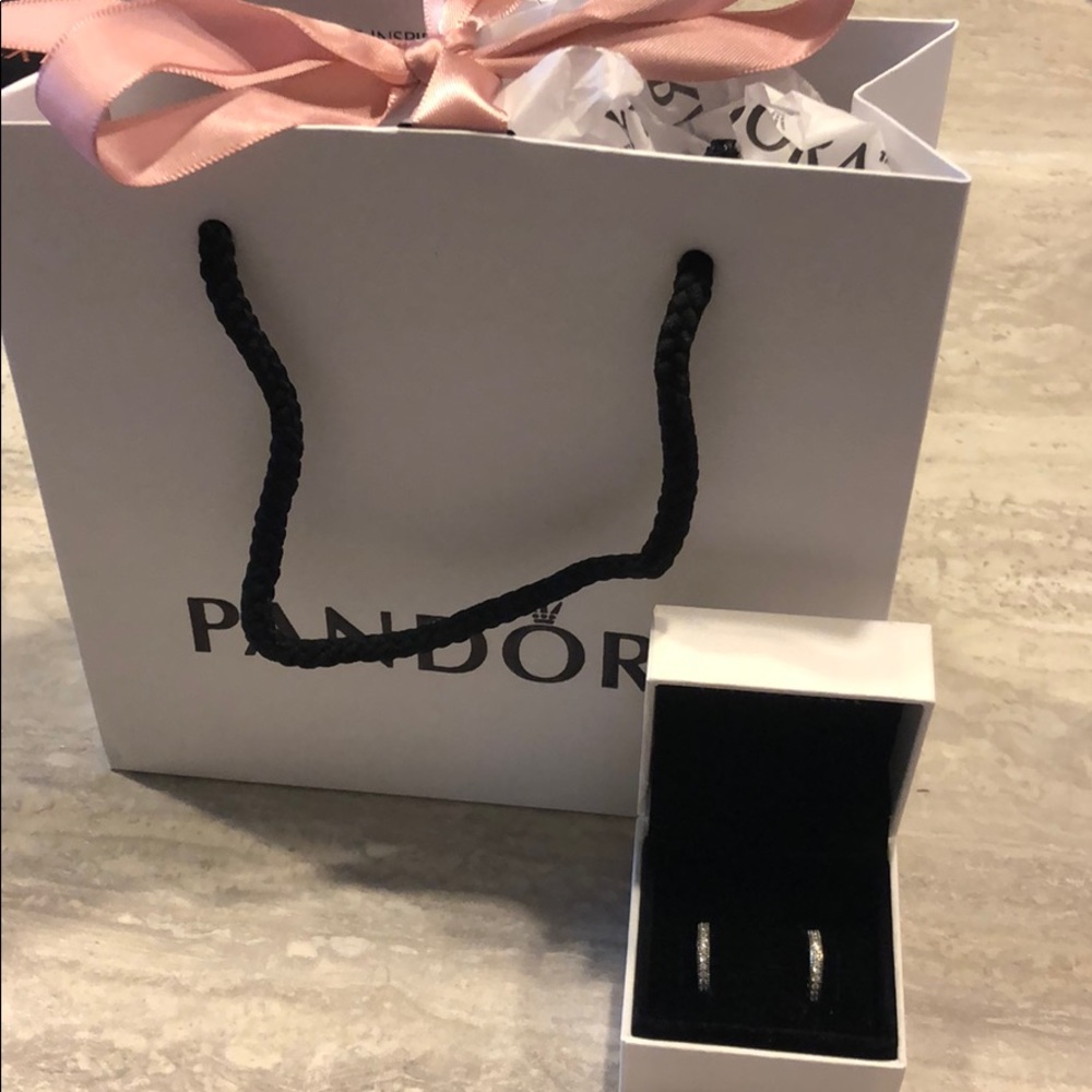 Hearts of Pandora hoop earrings, clear cz